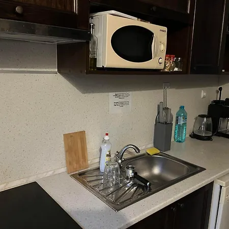 The Cliff Family Apartman *
